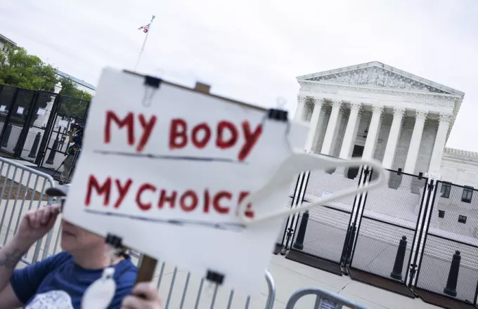 ΗΠΑ: Η κυβέρνηση προσφεύγει στο Ανώτατο Δικαστήριο για να διαφυλάξει την πρόσβαση στη φαρμακευτική άμβλωση