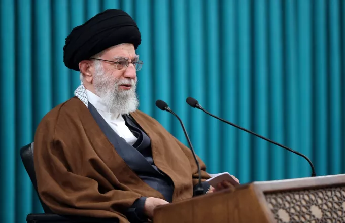 Ιράν - πυρηνικά: Εφικτή η επίτευξη μίας συμφωνίας με τη Δύση δηλώνει ο Χαμενεϊ