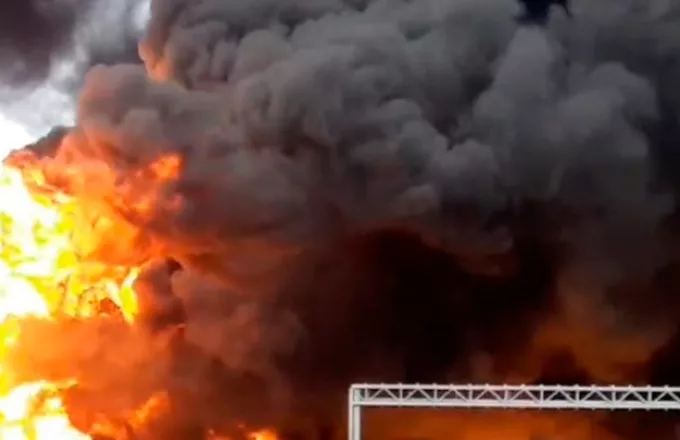 Ρωσία: Στις φλόγες αποθήκη πυρομαχικών κοντά στα σύνορα με Ουκρανία - Προληπτική εκκένωση 2 χωριών