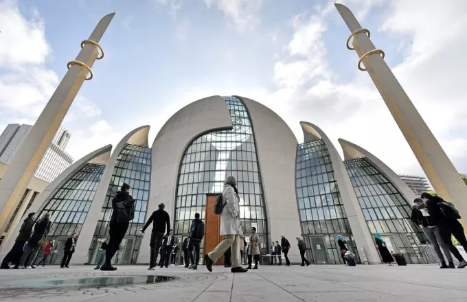το τζαμί Ditib στην Κολωνία 