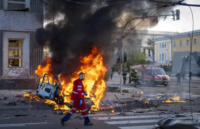 Πόλεμος στην Ουκρανία: Φωτιά σε αποθήκη καυσίμων στην περιφέρεια Μπέλγκοροντ
