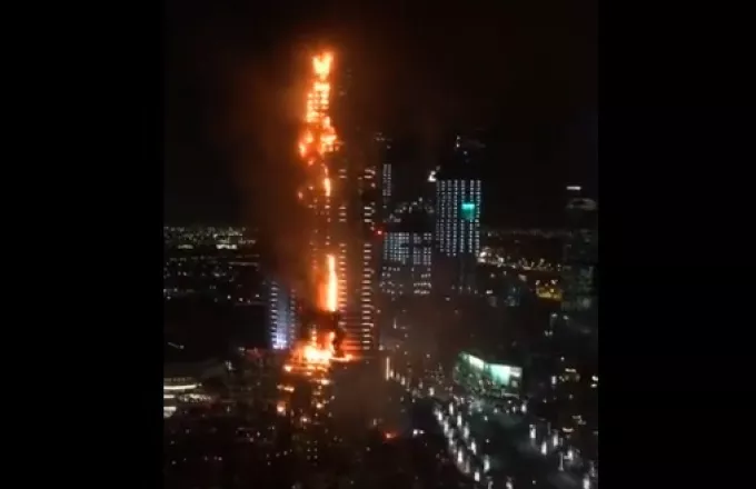 Ντουμπάι: Φωτιά σε πολυώροφο κτήριο κοντά στον υψηλότερο ουρανοξύστη του κόσμου