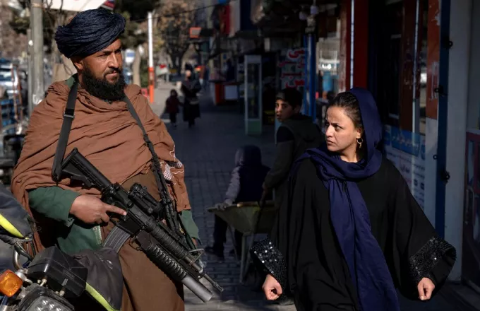 Ταλιμπάν: Αρνητικοί στην εκπαίδευση των γυναικών