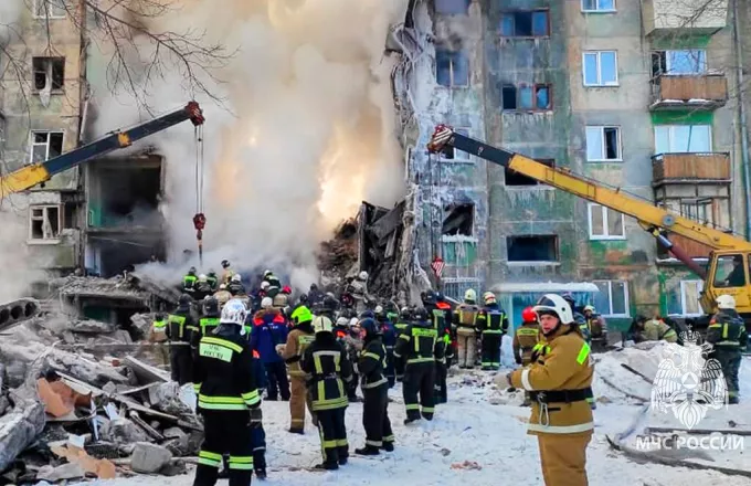 Ρωσία: Τουλάχιστον 12 νεκροί και 3 τραυματίες από την έκρηξη σε πολυκατοικία