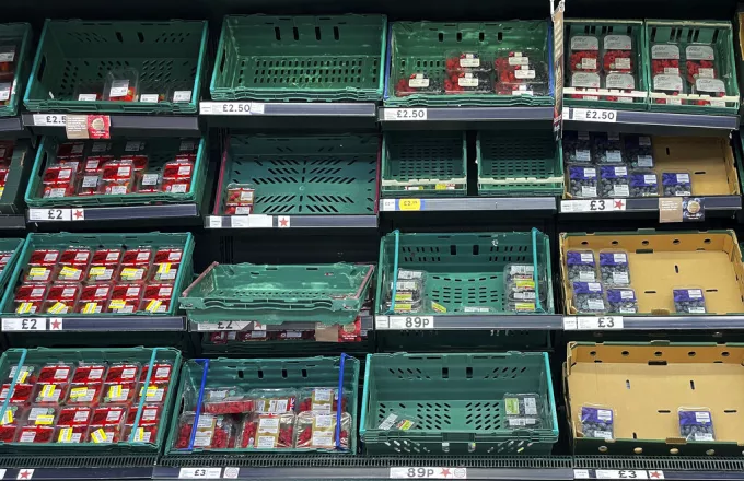 Βρετανία: Δεν βρίσκουμε ντομάτες; Τρώμε γογγύλια - Μπροστά σε ελλείψεις λαχανικών, η αρμόδια υπουργός προτείνει εποχιακά λαχανικά