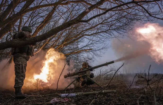 Ρωσικές δυνάμεις διέρρηξαν τις γραμμές άμυνας κοντά στην Κρεμίνα, αλλά απωθήθηκαν από τα ουκρανικά στρατεύματα