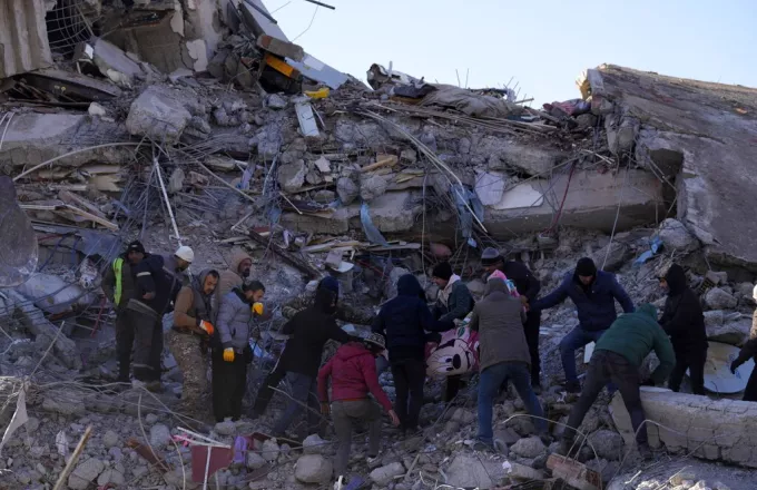 Κρήτη: Το Ρέθυμνο συγκεντρώνει βοήθεια για σεισμοπαθείς Τουρκίας και Συρίας