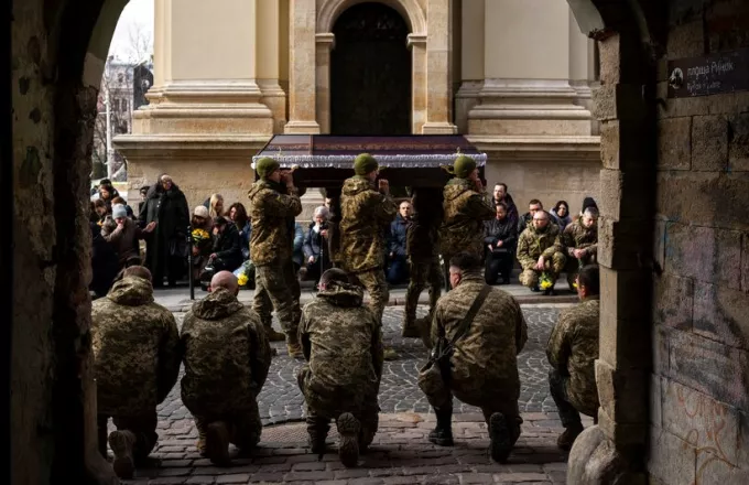 Διεθνή πρωτοσέλιδα την πρώτη μέρα του πολέμου στην Ουκρανία