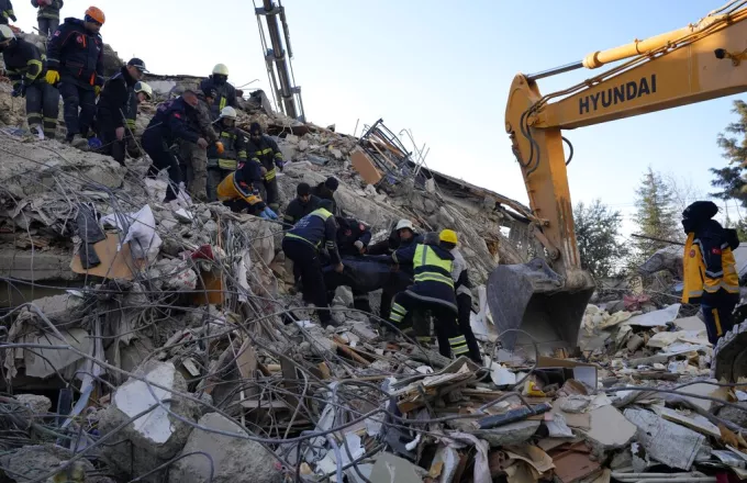 Τουρκία: Νέος απολογισμός των θυμάτων του σεισμού