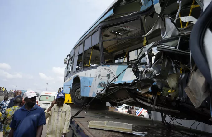 Νιγηρία: Πέντε νεκροί σε σύγκρουση λεωφορείων