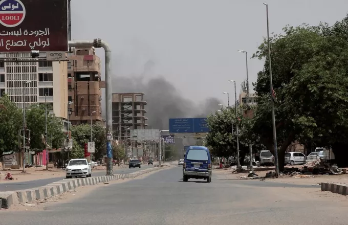 Ο Αμερικανός υπουργός των Εξωτερικών Άντονι Μπλίνκεν κάλεσε για τον άμεσο τερματισμό της πολεμικής βίας στο Σουδάν