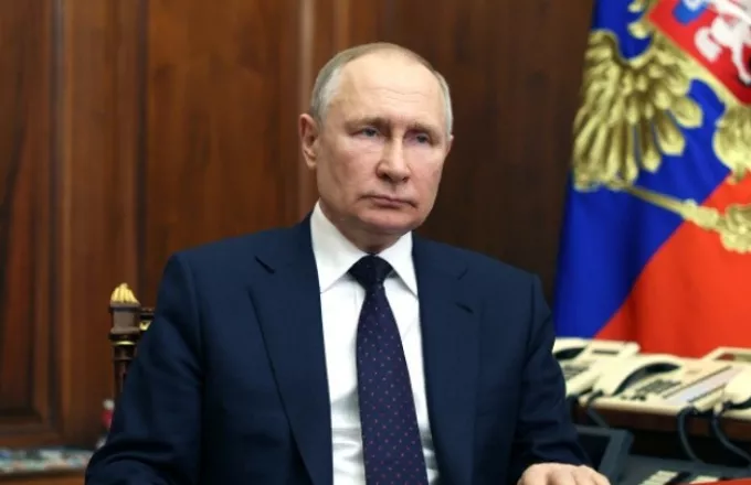 O Πούτιν υπέγραψε νόμο για ηλεκτρονική στρατολόγηση