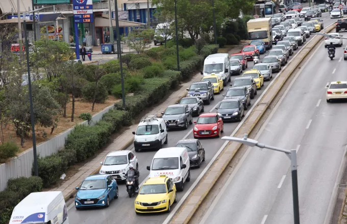Αυξημένη κίνηση τώρα και κλειστοί δρόμοι στην Λεκανοπέδιο