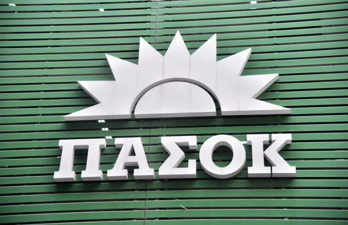 ΠΑΣΟΚ: Ο Νίκος Ανδρουλάκης ουδέποτε έχει συναντηθεί με αξιωματούχο της Huawei