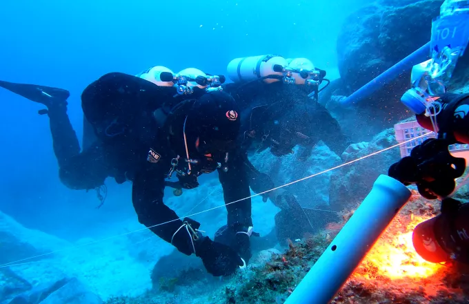 ΥΠΠΟ: Νέα αρχαιολογικά ευρήματα στον θαλάσσιο χώρο του ναυαγίου των Αντικυθήρων ανέδειξε η φετινή έρευνα