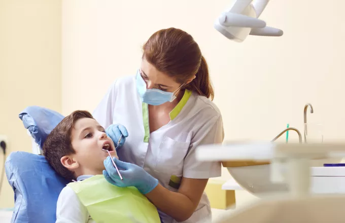 Dentist Pass: Περισσότερες από 129.000 αιτήσεις για το πρόγραμμα προληπτικής οδοντιατρικής φροντίδας