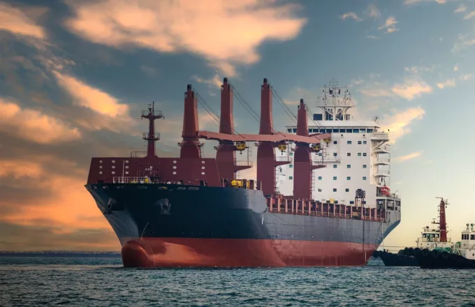 Πυρκαγιά σε φορτηγό πλοίο στα ανοικτά της Ολλανδίας: Η ρυμούλκηση είναι σε εξέλιξη