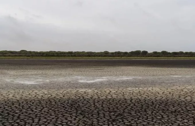 Ισπανία: Πλήρης ξηρασία στη μεγαλύτερη λίμνη του εθνικού πάρκου της Ντονιάνα