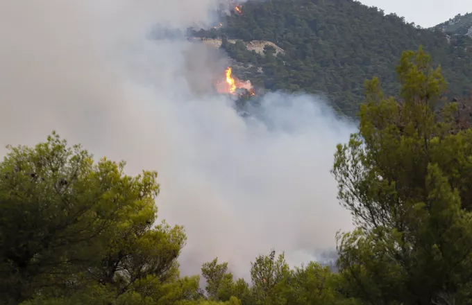 Συναγερμός για φωτιά στο Μοναστηράκι Βόνιτσας