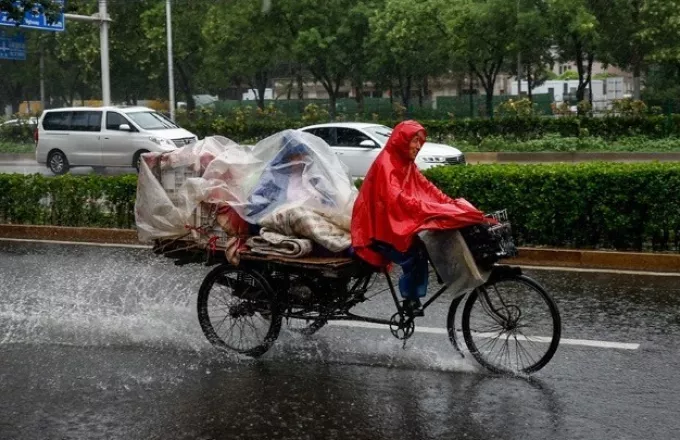Βροχοπτώσεις στο Πεκίνο: Oι σφοδρότερες εδώ και τουλάχιστον 140 χρόνια