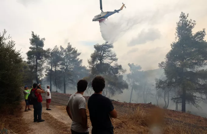 Καλύτερη εικόνα στις φωτιές σε Μελισσουργό και Λαγκαδά