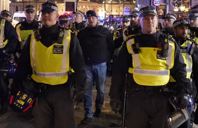 Λονδίνο: Διώξεις σε επτά άτομα για τα χθεσινά επεισόδια μεταξύ διαδηλωτών 
