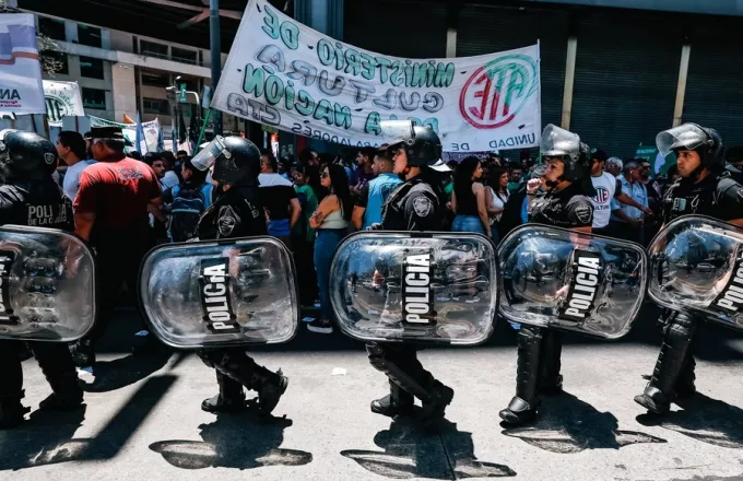 Στην Αργεντινή και ιδίως στο Μπουένος Άιρες γίνονται κάθε χρόνο εκατοντάδες διαδηλώσεις