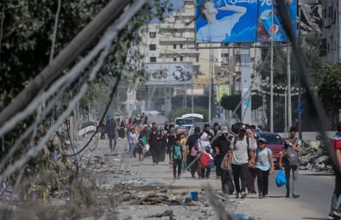 Η βοήθεια στη Γάζα με ρίψεις από αέρα δεν υποκαθιστούν τις χερσαίες οδούς λέει ο ΟΗΕ