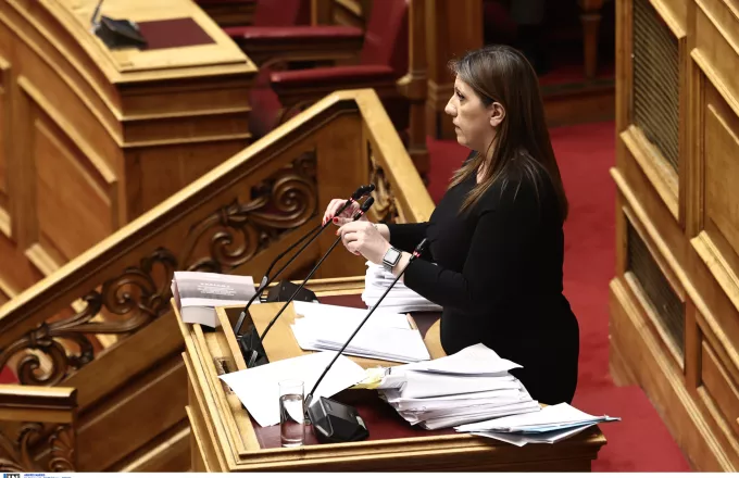 Ζωή Κωνσταντοπούλου στη Βουλή: Οι πολίτες υποφέρουν γιατί απέτυχε η πολιτική Μητσοτάκη