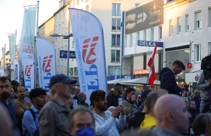 Αυστρία: Το ακροδεξιό κόμμα κατέλαβε την πρώτη θέση