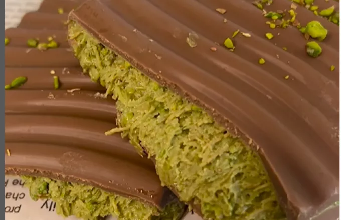 Σοκολάτα από... Ντουμπάι: Το γλυκό που έγινε viral