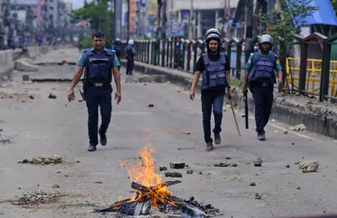 Μπανγκλαντές: Oι ινδουιστές αταγγέλλουν επιθέσεις μετά τη φυγή της Χασίνα