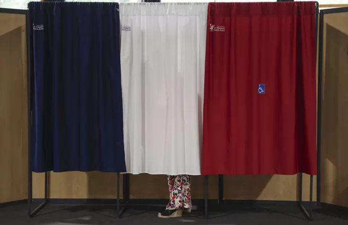Εκλογές στη Γαλλία: Κανένα κόμμα δεν φαίνεται να κερδίζει την απόλυτη πλειοψηφία των εδρών	