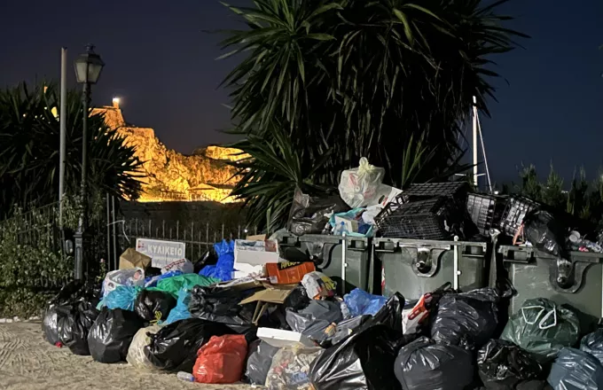 Κέρκυρα: «Πνίγεται» στα σκουπίδια ένας από τους κορυφαίους τουριστικούς προορισμούς της χώρας 