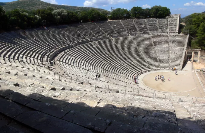 Αρχαίο Θέατρο Επιδαύρου: Το τελειότερο από άποψη ακουστικής και αισθητικής (βίντεο)