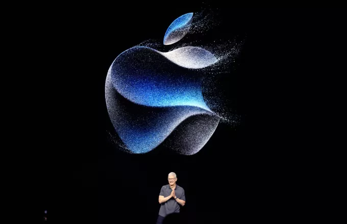 Tim Cook - iphone