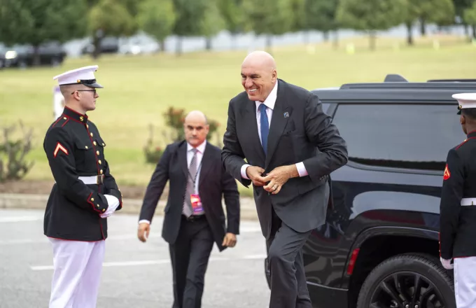 «Λάβρος» ο Ιταλός Υπουργός Άμυνας: Δεν δεχόμαστε εντολές από το Ισραήλ 