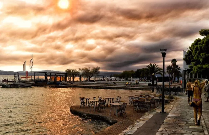 Ξυλόκαστρο: Μάχη σε διάσπαρτες εστίες