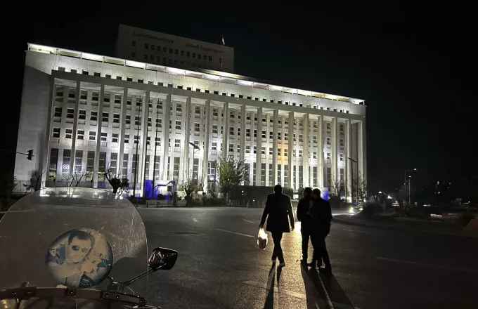 Reuters: Τι βρέθηκε στο θησαυροφυλάκιο της Κεντρικής Τράπεζας στη Συρία - Τόνοι χρυσού και δεκάδες εκατομμύρια δολάρια Συρία Κεντρική Τράπεζα