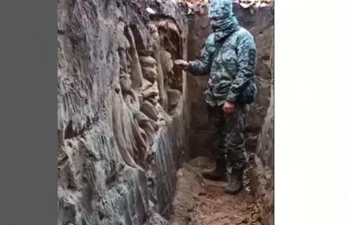Πόλεμος στην Ουκρανία: Στρατιώτης φτιάχνει υπέροχα γλυπτά στα τοιχώματα των χαρακωμάτων