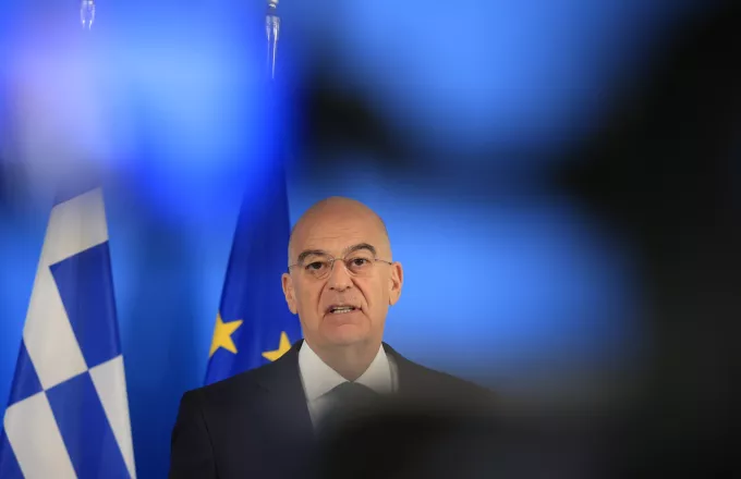 Δένδιας