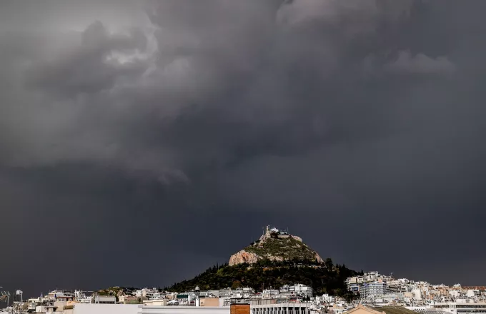 Καιρός σήμερα: Πολλά μποφόρ και πτώση της θερμοκρασίας