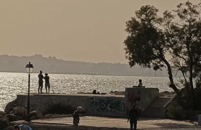  Αυξημένες συγκεντρώσεις σκόνης στην ατμόσφαιρα - Πλάνα από Λυκαβηττό, Φάληρο