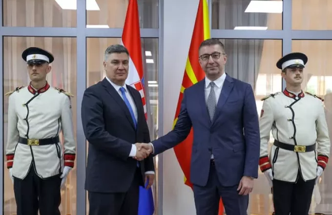  Ο πρόεδρος της Κροατίας καλεί τα Σκόπια να μην υποκύψουν σε εκβιασμούς