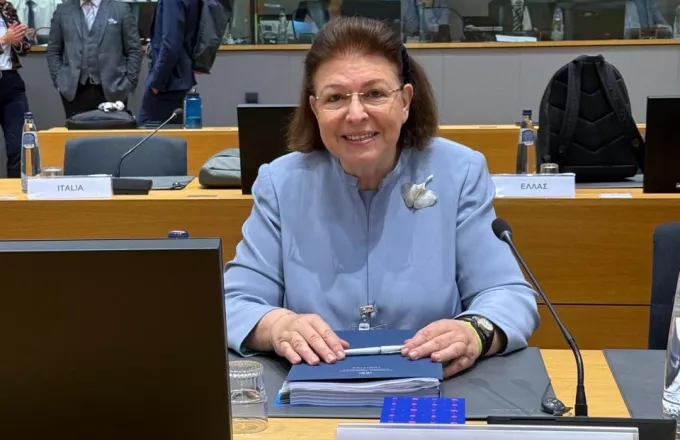 Λίνα Μενδώνη
