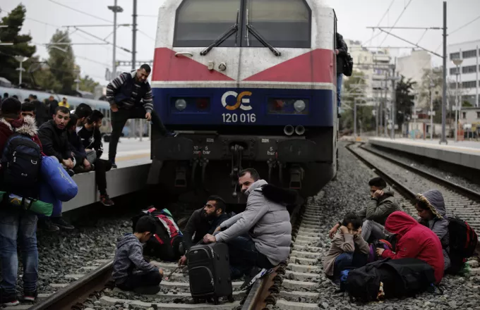 Αποχώρησαν και οι τελευταίοι πρόσφυγες από το σταθμό Λαρίσης