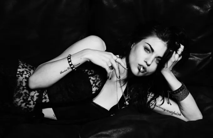 Frances Bean Cobain (Ο†Ο‰Ο„: Hedi Slimane)