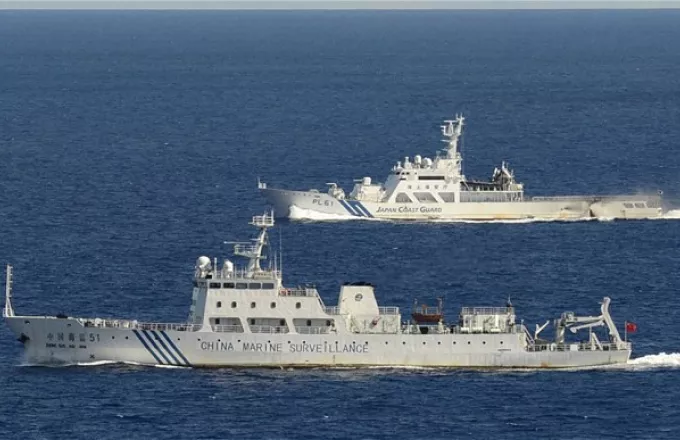 Προειδοποιήσεις μεταξύ πλοίων Κίνας και Ιαπωνίας στα διαφιλονικούμενα νησιά Σενσάκου