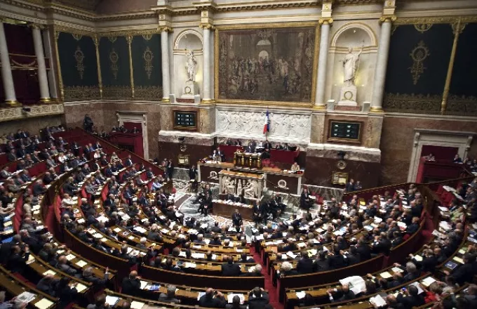 Γαλλία: Νίκη της Αριστεράς στις κοινοβουλευτικές εκλογές προβλέπει η τελευταία δημοσκόπηση