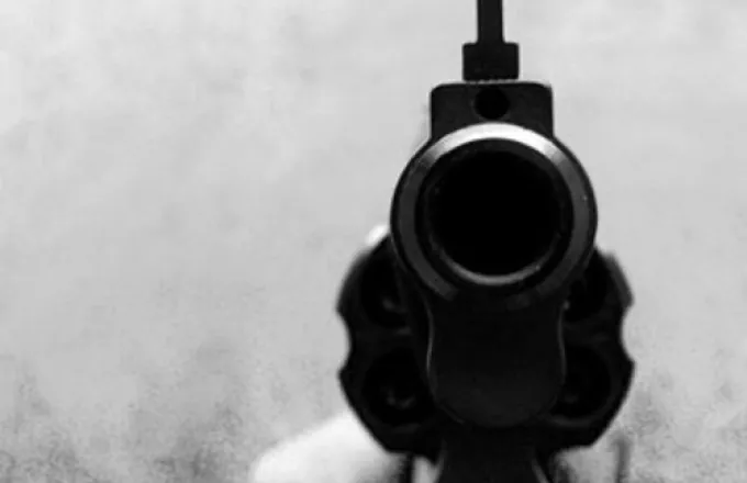 Σκοτώθηκε ένας άντρας σε συμπλοκή με την αστυνομία στα Πετράλωνα